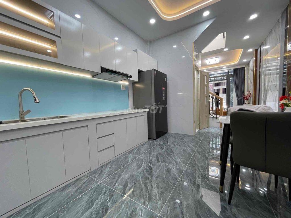 KHÔNG LỘ GIỚI - NHÀ 2 TẦNG ĐẸP KENG - GÒ VẤP - DT - 42m2