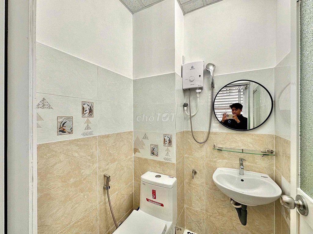 Cách Q1 chỉ 5p đi xe - Gần UEH, Hutech, UEF, UTH - Nội thất mới 100%