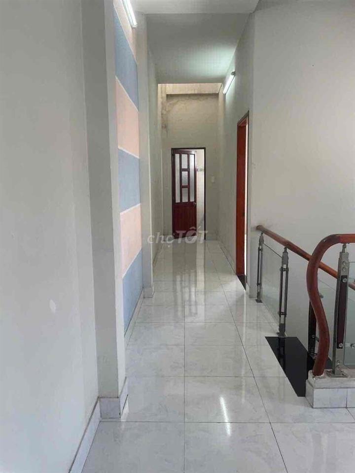 Nhà chính chủ đi nước ngoài cần bán