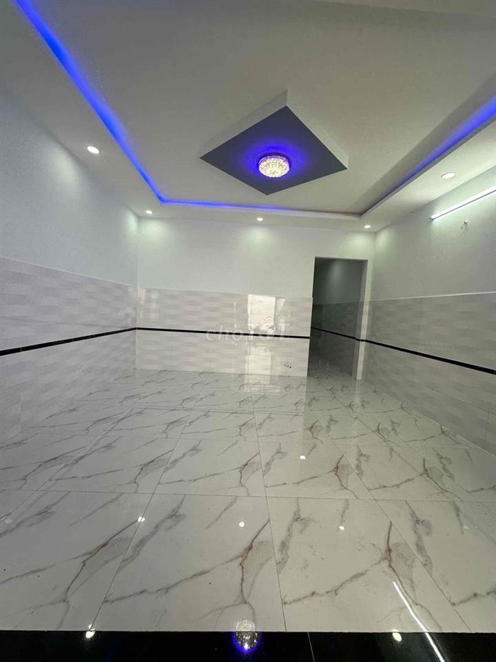 nhà 1 trệt 1 lửng mới sạch sẽ