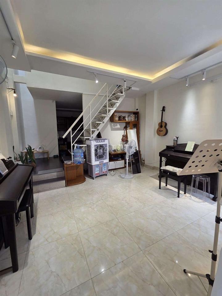 Sang nhượng nhà nguyên căn 2PN, 2WC