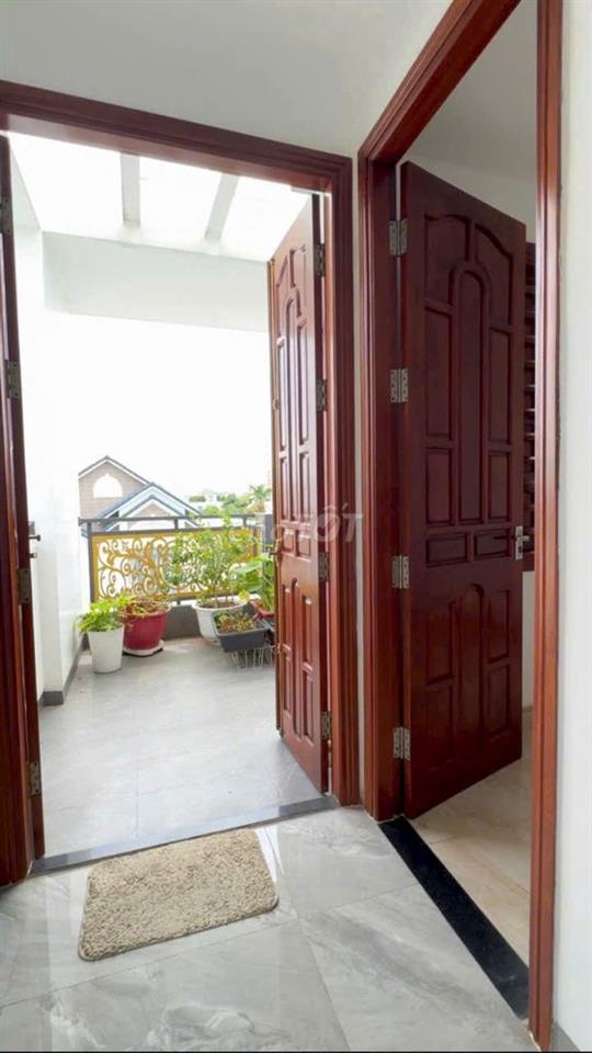 Anh bán biệt thự khu chợ mới ĐP, nhà đẹp sang bao nội thất nhập 