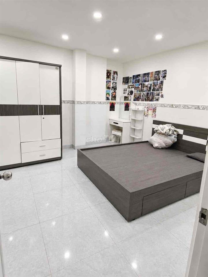 Hoa hồng 1% nhờ A,CE chạy phụ  🏡 BÁN NHÀ HẺM CÁCH MẠNG THÁNG 8