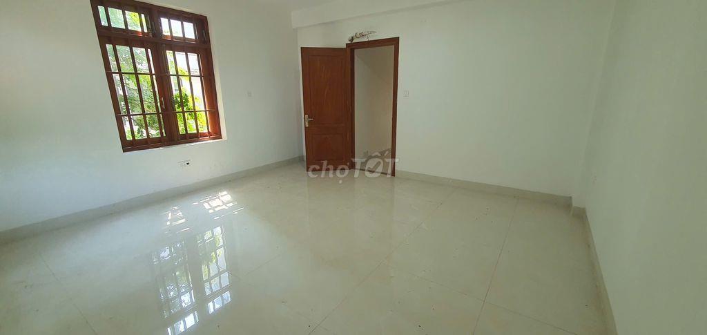 Cho thuê mặt bằng góc 2 mặt tiền P.Thạnh Mỹ Lợi, Q,2 (cũ)