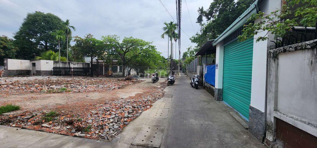 Nhà Chánh Nghĩa, đường Thích Quảng Đức