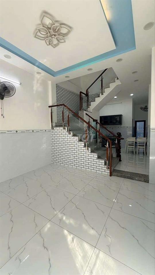 Nhà 2 tầng  tây lân đường xe tải 8m 
Dt : 4 x 13 giá 5,4ty