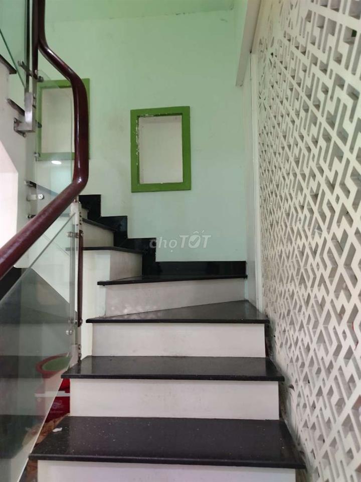 cho thuê nhà nguyên căn ,Oto vào đến cửa 