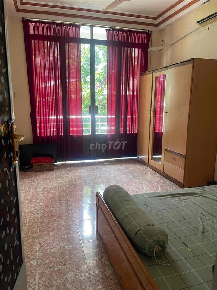Cho thuê nhà nguyên căn 13tr cách hẻm xe hơi 4căn (5 phòng+ 2wc +1 sân