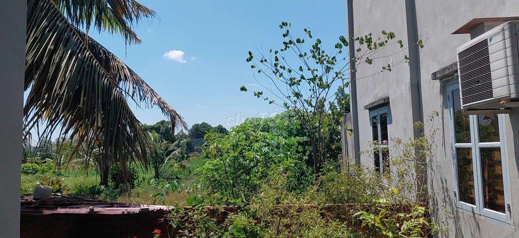 cần bán 909m2 full thổ có 2 căn c4 5x20 đang ở sẵn