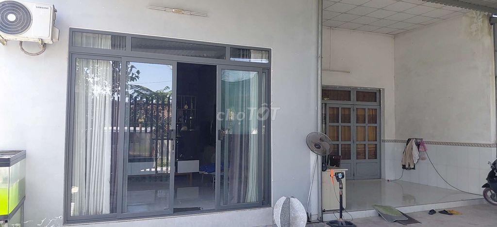cần bán 909m2 full thổ có 2 căn c4 5x20 đang ở sẵn