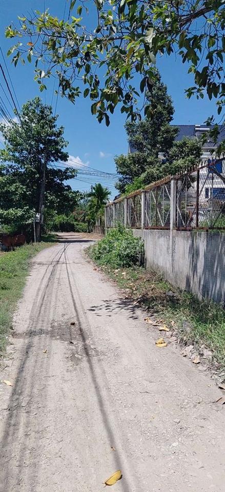 cần bán 909m2 full thổ có 2 căn c4 5x20 đang ở sẵn