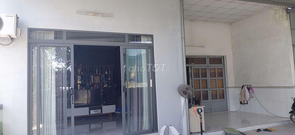 cần bán 909m2 full thổ có 2 căn c4 5x20 đang ở sẵn