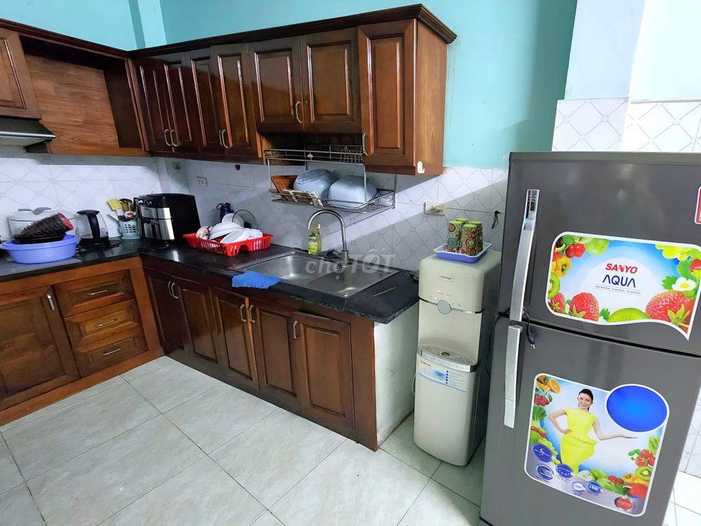 Nhà ở + làm văn phòng + kết hợp KTX