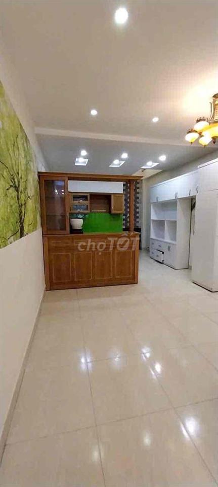 Nhà MT khu biệt thự kiều đàm Quận 7.