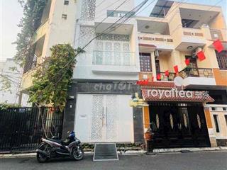 Nhà MT khu biệt thự kiều đàm Quận 7.