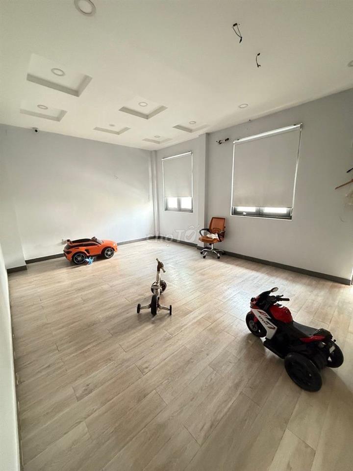 Nhà Tân Phú - Lê Thúc Hoạch - 85m2 - NGANG 9.8M BỀ THẾ - 4 TẦNG - 5PN
