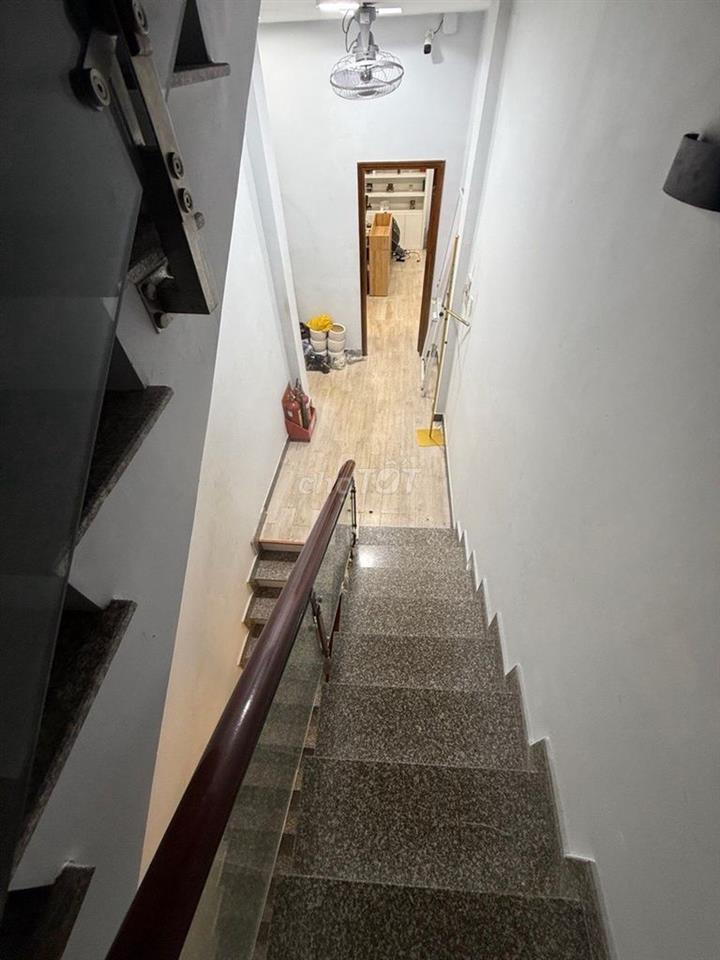Nhà Tân Phú - Lê Thúc Hoạch - 85m2 - NGANG 9.8M BỀ THẾ - 4 TẦNG - 5PN