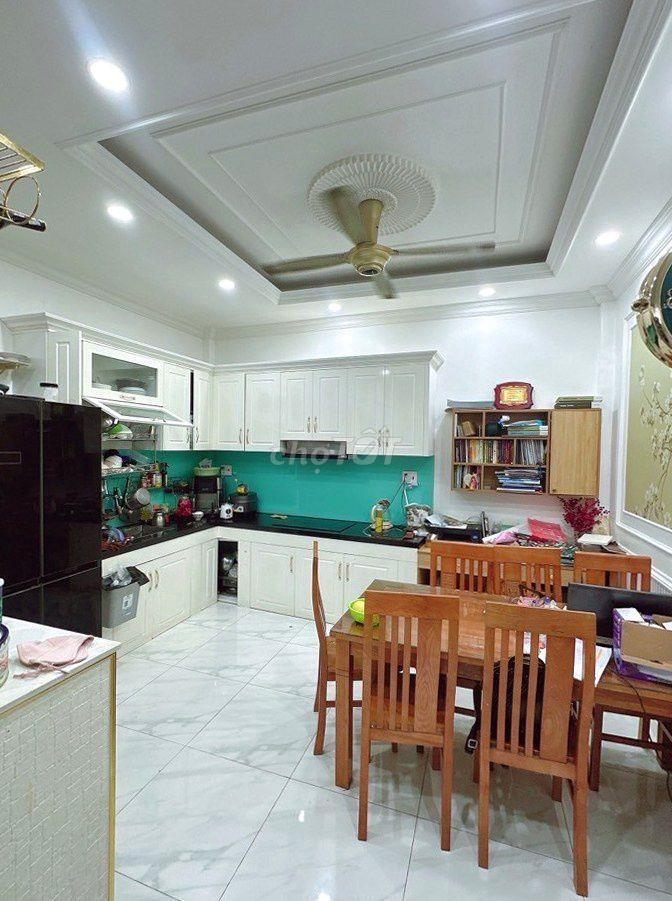 Nhà hẻm Trần Văn Ơn 4,3x10m 2 tầng nhà đẹp 5,8 T.Ỷ