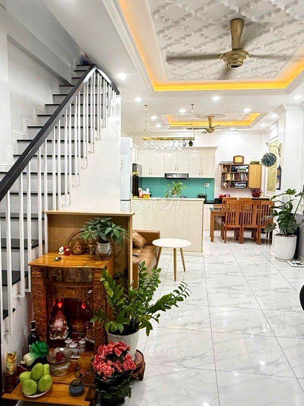 Nhà hẻm Trần Văn Ơn 4,3x10m 2 tầng nhà đẹp 5,8 T.Ỷ