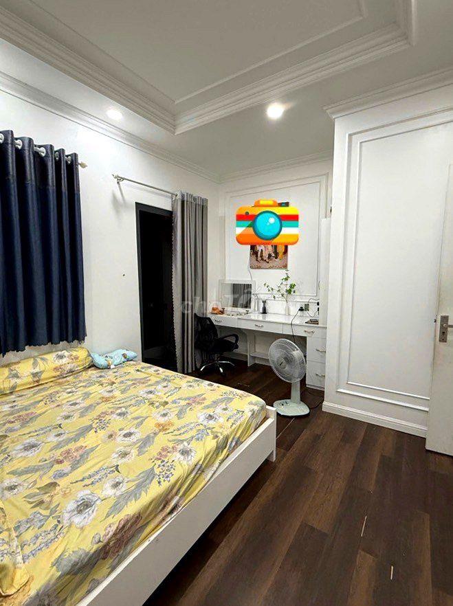Nhà hẻm Trần Văn Ơn 4,3x10m 2 tầng nhà đẹp 5,8 T.Ỷ