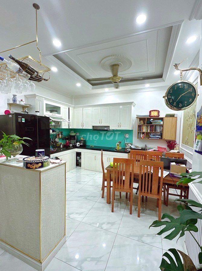 Nhà hẻm Trần Văn Ơn 4,3x10m 2 tầng nhà đẹp 5,8 T.Ỷ
