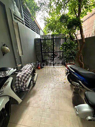 Nhà hẻm Hoàng Xuân Hoành 4x15m lô góc 5,2 T.Ỷ