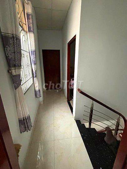 Nhà hẻm Hoàng Xuân Hoành 4x15m lô góc 5,2 T.Ỷ