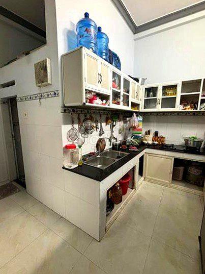 Nhà hẻm Hoàng Xuân Hoành 4x15m lô góc 5,2 T.Ỷ
