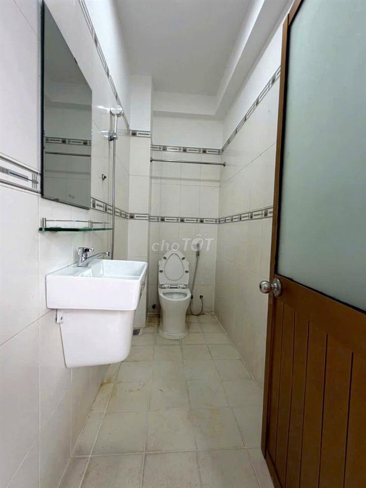 Nhà hẻm Dương Văn Dương 4,3x12m 5 tầng 6,1 T.Ỷ