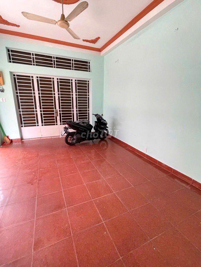 Nhà hẻm xe hơi Lê Thúc Hoạch 4x10m 7,9 T.Ỷ
