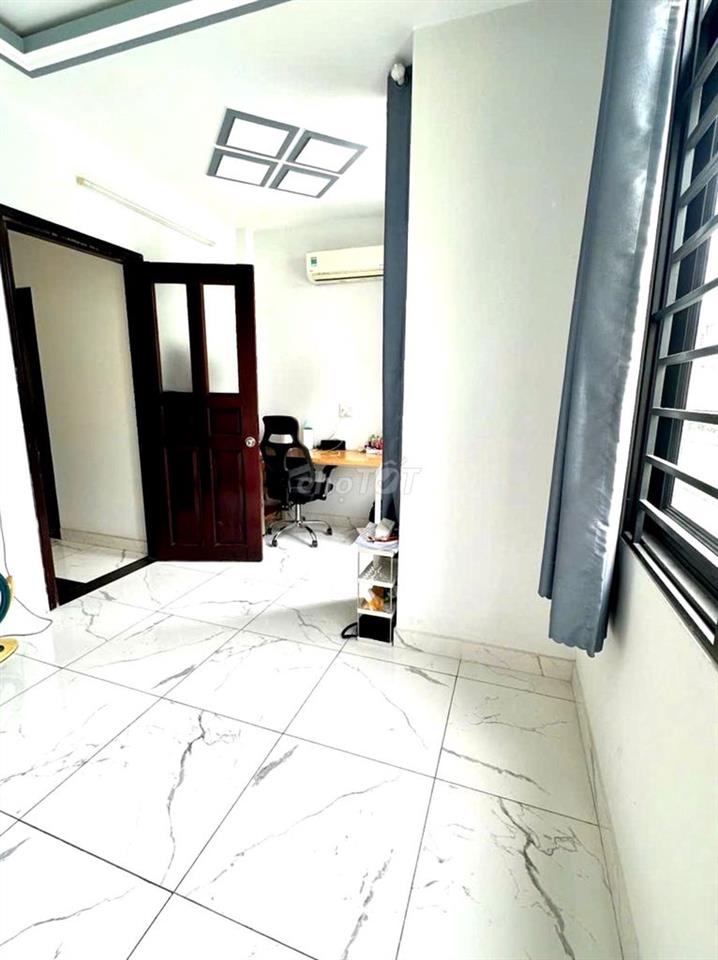 Nhà hẻm Lê Thúc Hoạch 4,6x8m 3 tầng 5,9 T.Ỷ