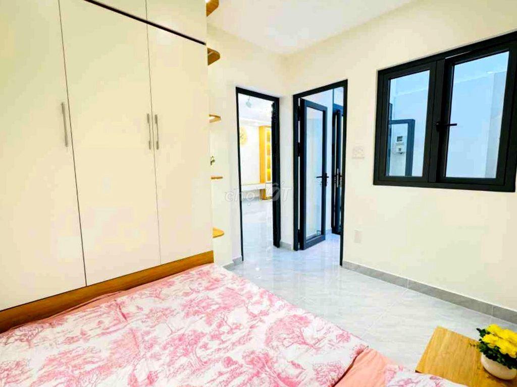 Nhà đẹp hẻm Văn Cao ngang 6,5m 5,15 T.Ỷ