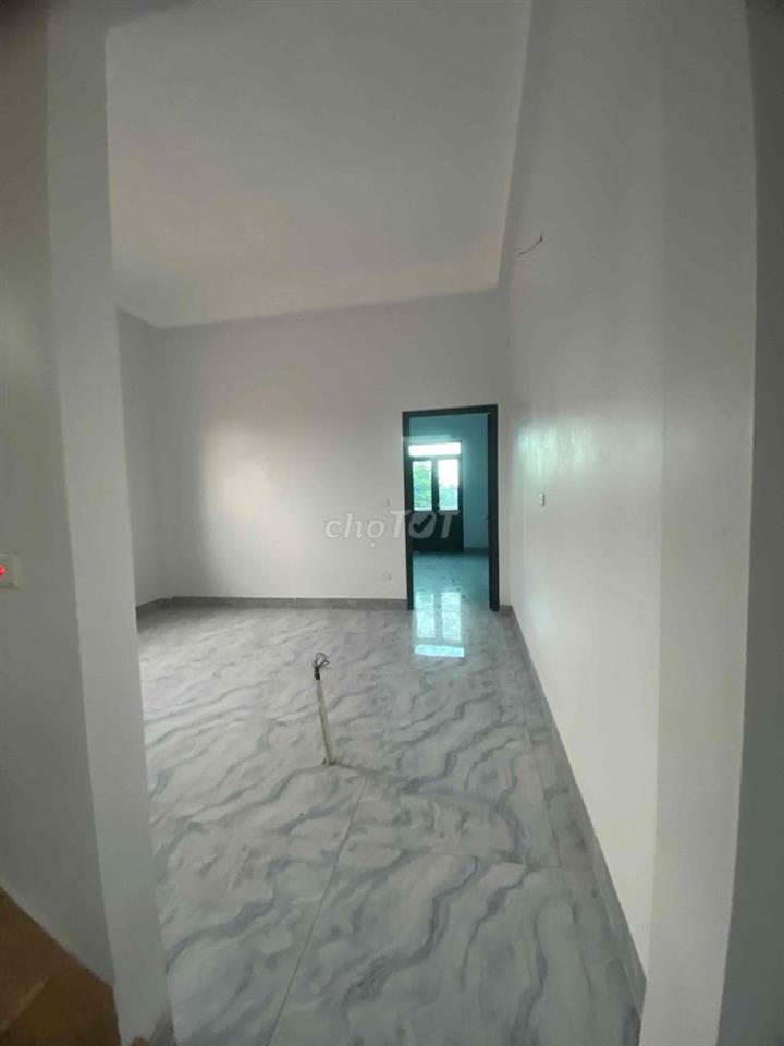 Cho thuê nhà mặt phố mới xây