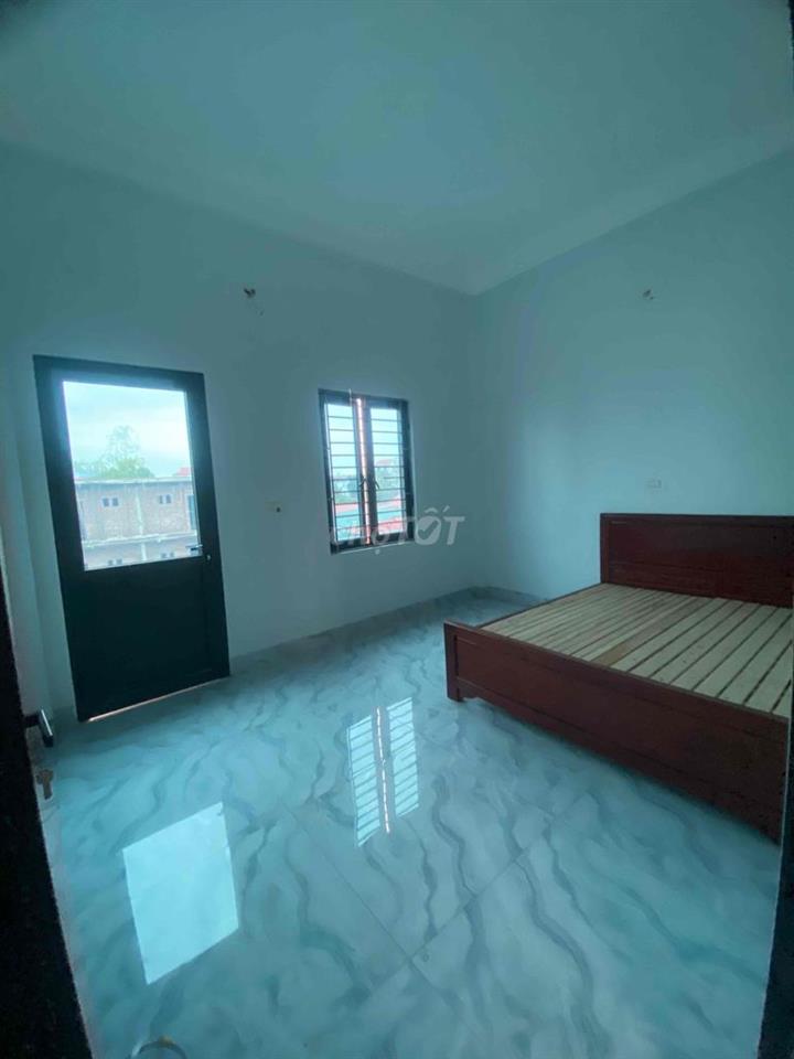 Cho thuê nhà mặt phố mới xây