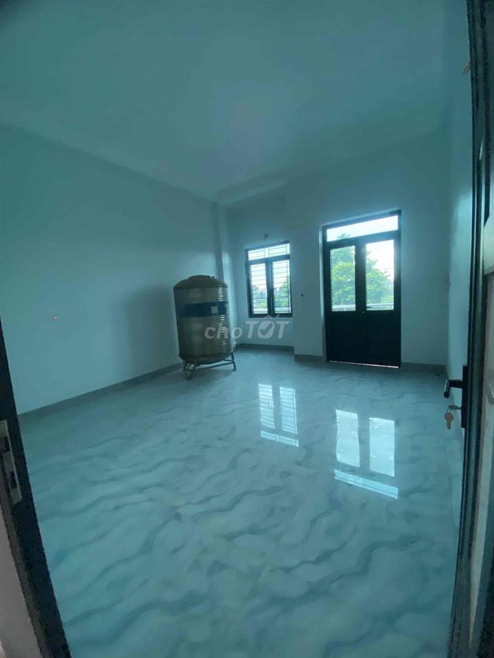 Cho thuê nhà mặt phố mới xây