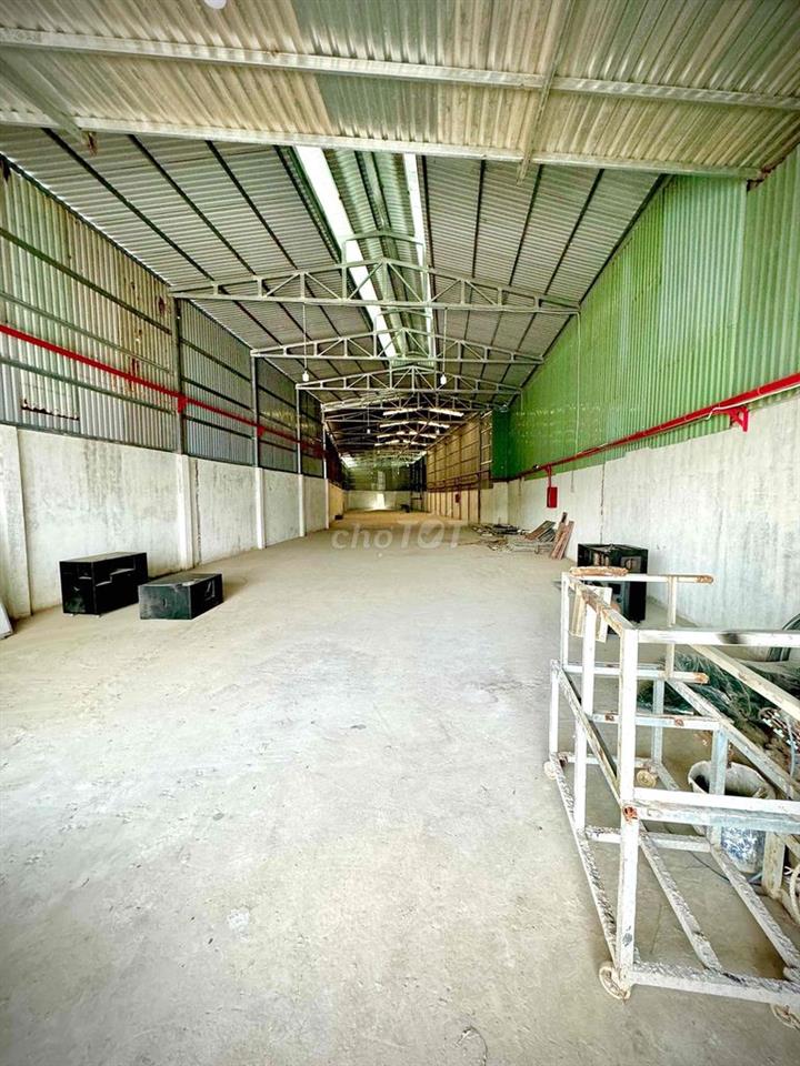 Cho thuê kho 540m không cấm tải 8t vào 24/24