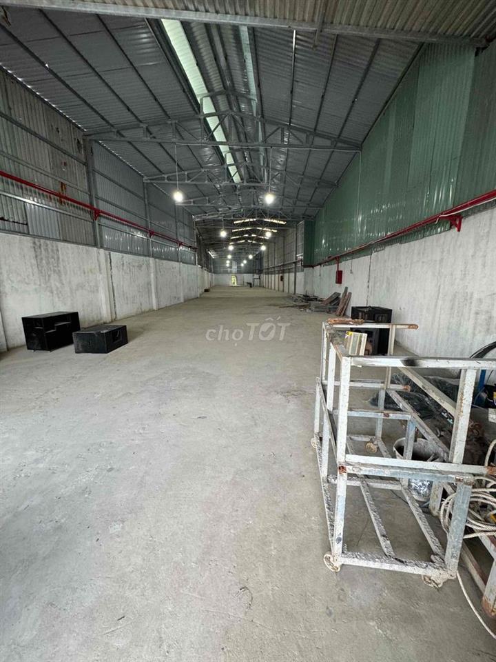 Cho thuê kho 540m không cấm tải 8t vào 24/24