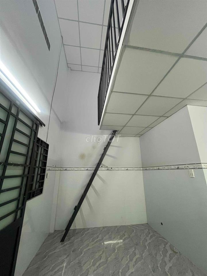 PHÒNG TRỐNG CẠNH CÔNG VIÊN PHẦN MỀM QUANG TRUNG