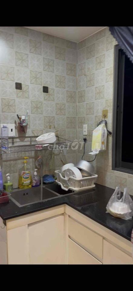 Cần 1 nữ ở ghép - Gần Tên Lửa