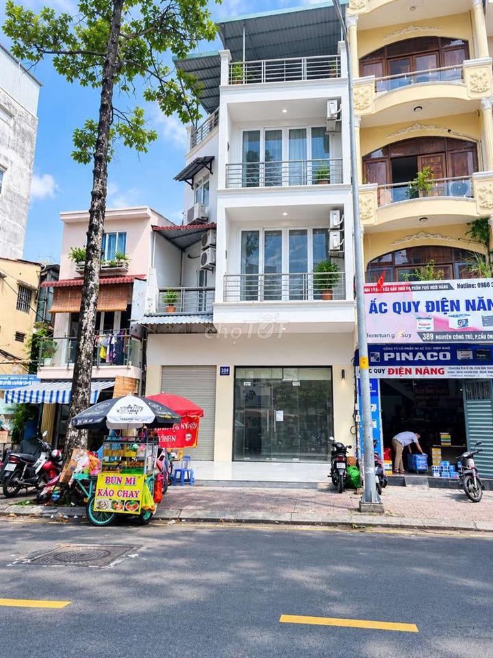 🔥 **MẶT TIỀN NGANG 7M – 4 TẦNG TRỐNG SUỐT QUẬN 1**
