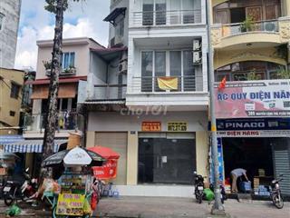 MẶT TIỀN 3 TẦNG TRỐNG SUỐT 60TR QUẬN 1
