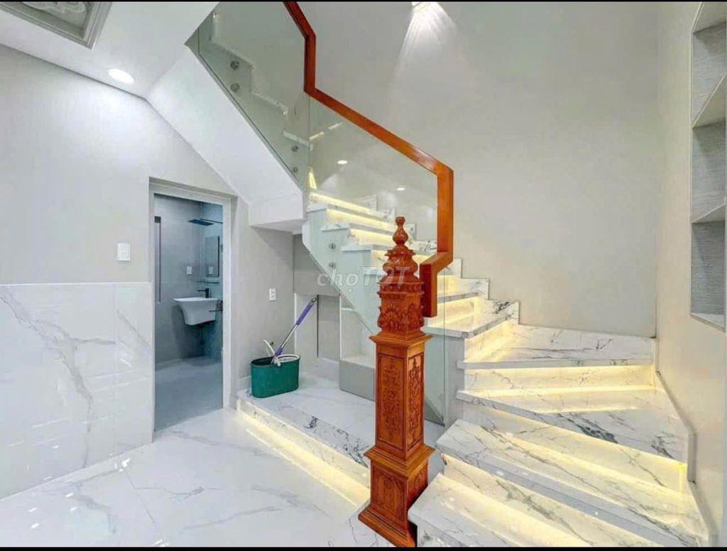 Bán nhà mới full nội thất có dòng tiền