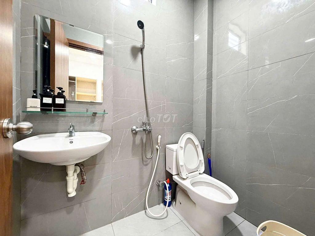 STUDIO CỬA SỔ THOÁNG NGAY CỘNG HÒA 