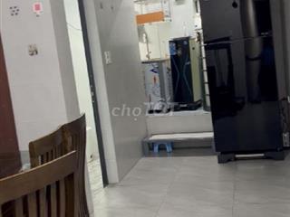 Nhà 3 tầng 2n1k vệ sinh chung. full đồ LH: ***
