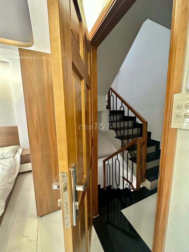 Phòng trọ hẻm 114 Lê Văn Duyệt Chợ Bà Chiểu sát Q1 full nt WC riêng