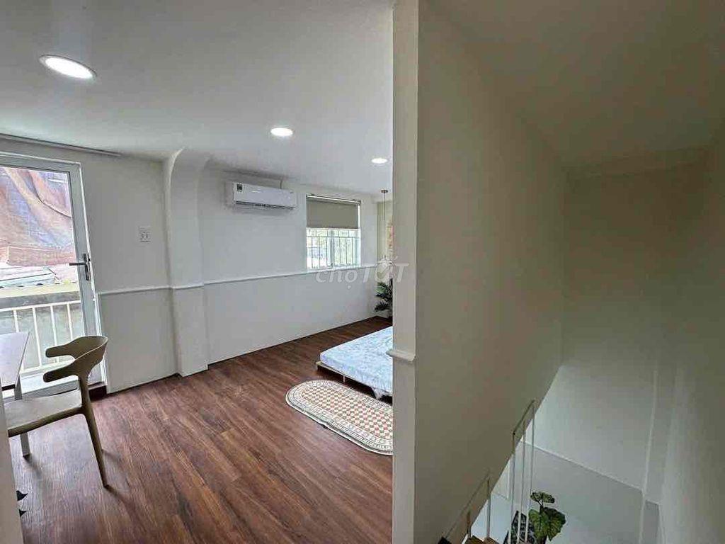 PHÒNG 1 TRỆT 1 LẦU CÓ MÁY LẠNH – GẦN ĐÌNH PHONG PHÚ, VINCOM LÊ VĂN VIỆ