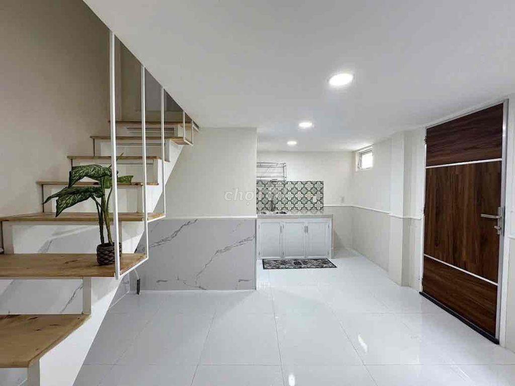 PHÒNG 1 TRỆT 1 LẦU CÓ MÁY LẠNH – GẦN ĐÌNH PHONG PHÚ, VINCOM LÊ VĂN VIỆ
