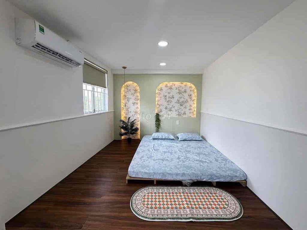 PHÒNG 1 TRỆT 1 LẦU CÓ MÁY LẠNH – GẦN ĐÌNH PHONG PHÚ, VINCOM LÊ VĂN VIỆ