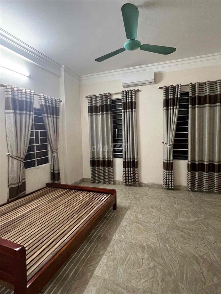 Cho thuê căn hộ tầng 4 số 9B ngõ 120 Kim Giang