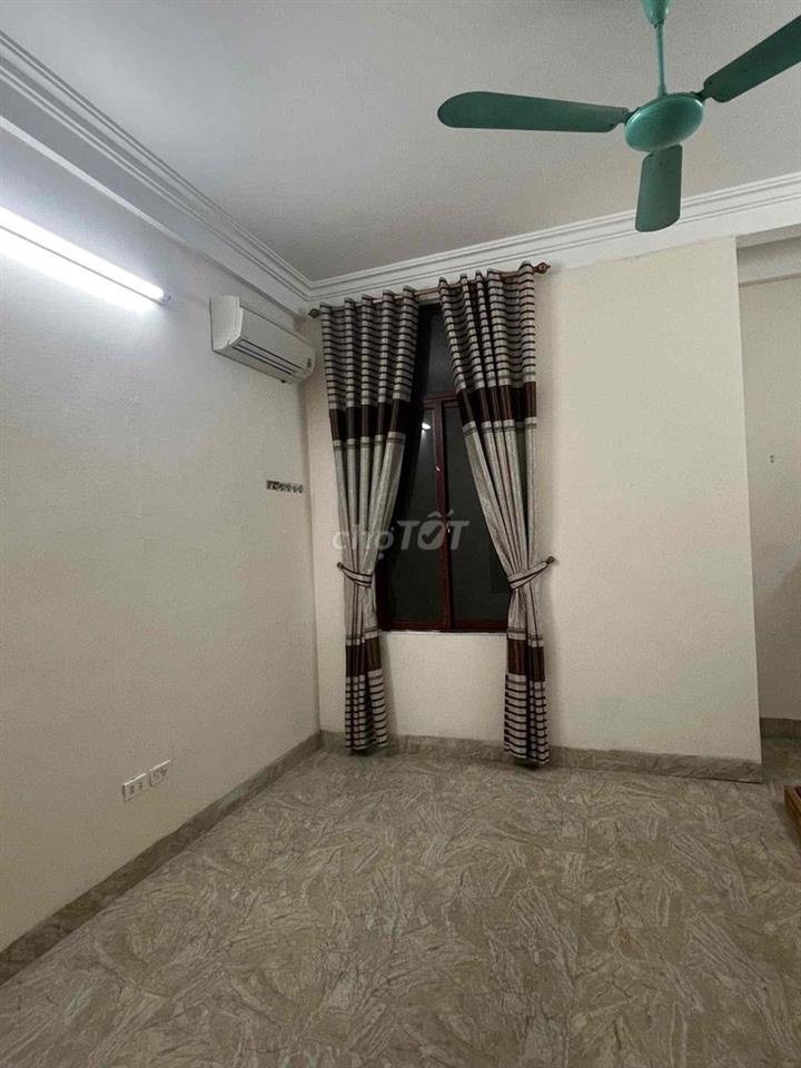 Cho thuê căn hộ tầng 4 số 9B ngõ 120 Kim Giang